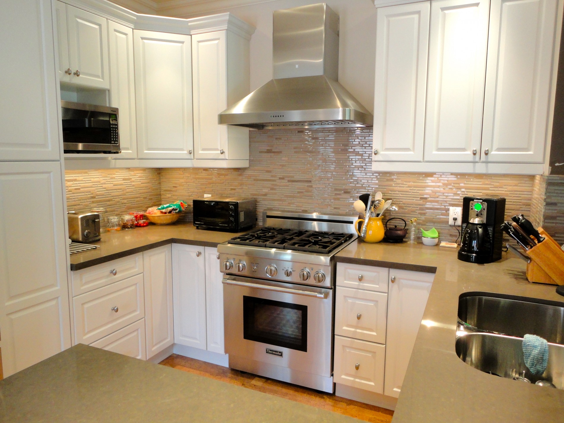 Leaside Contemporary Kitchen - Featured Image